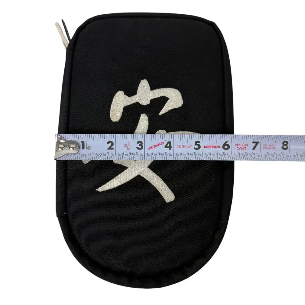 Case Logic CD Zip Case Holder 20 CD Store Chinese Character Peace 2002 Vintage